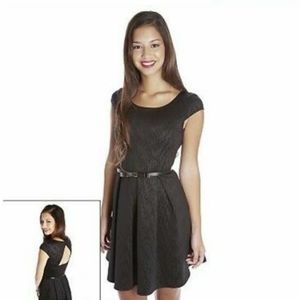 New Iz Byer Junior's Black Dress